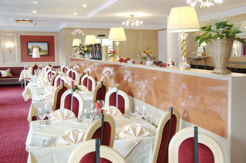 Hotel Amadeus Micheluzzi Серфаус Экстерьер фото