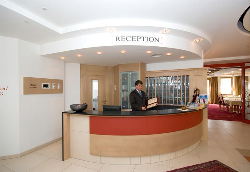 Hotel Amadeus Micheluzzi Серфаус Экстерьер фото