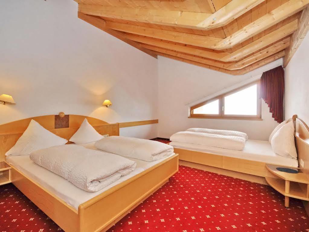 Hotel Amadeus Micheluzzi Серфаус Экстерьер фото