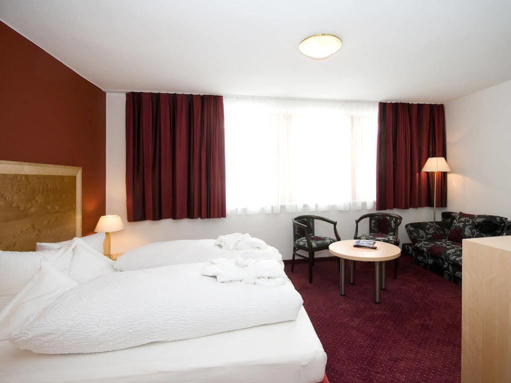 Hotel Amadeus Micheluzzi Серфаус Экстерьер фото